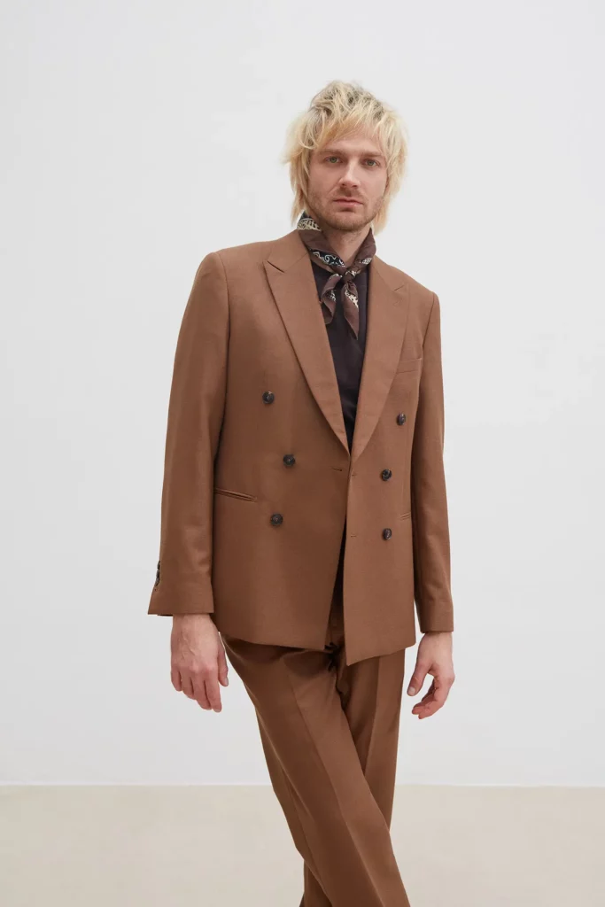 l'apiéceur - robin-costume-sur-mesure-croise-camel1