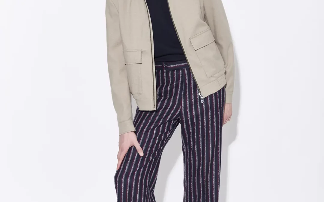 Beauford – Blouson en flanelle beige et Pantalon bleu marine rayé bordeaux et blanc