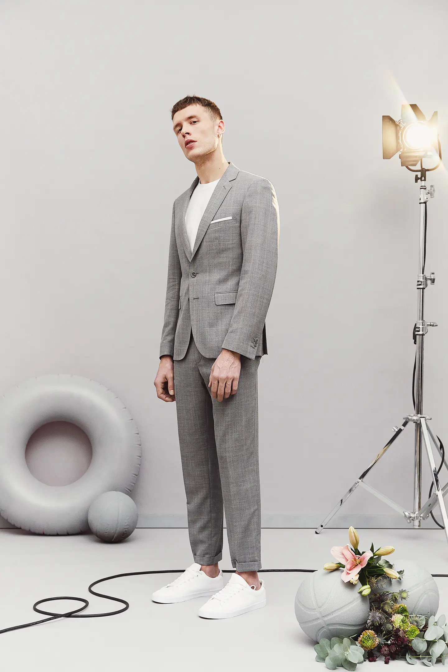 Herb-costume-sur-mesure-gris-carreaux